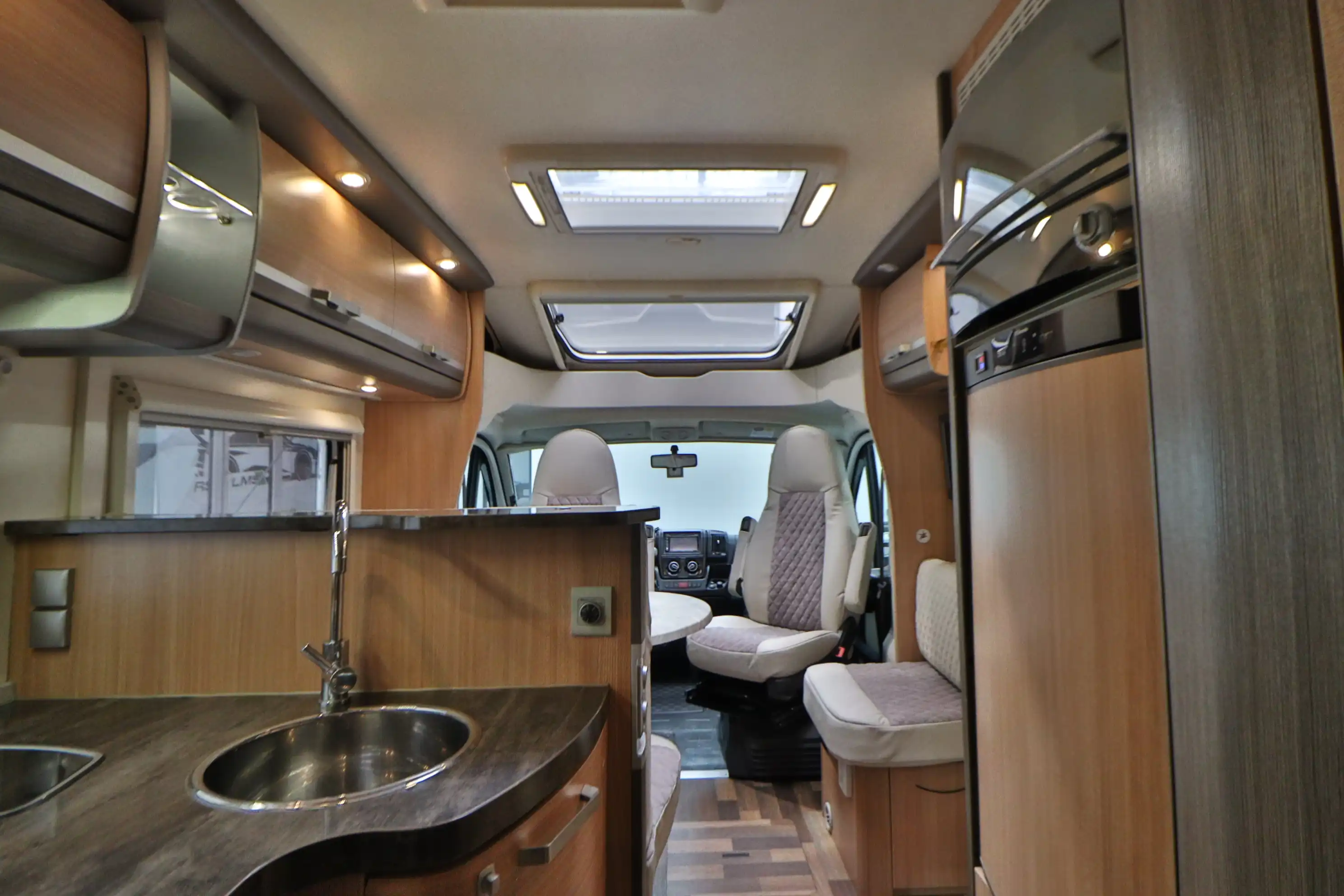 KNAUS Sun TI 700 MEG